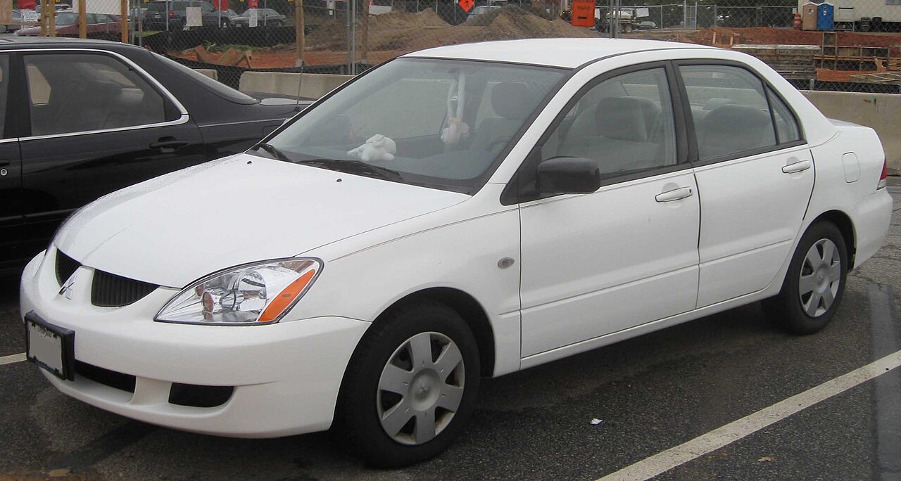 Mitsubishi Lancer 9 fotoğrafı