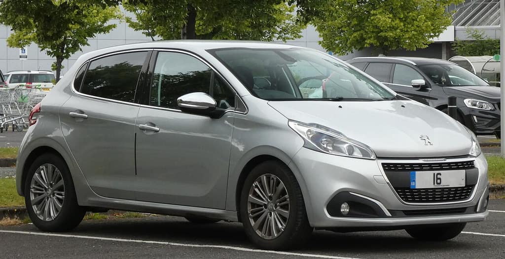 Peugeot 208 1 fotoğrafı